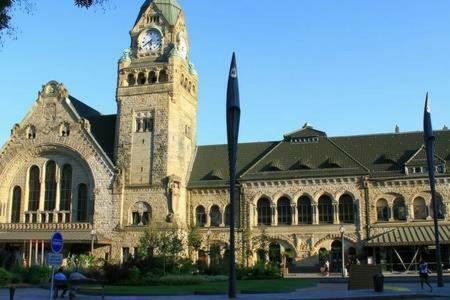 Studio Gare Metz Cote Cour Экстерьер фото